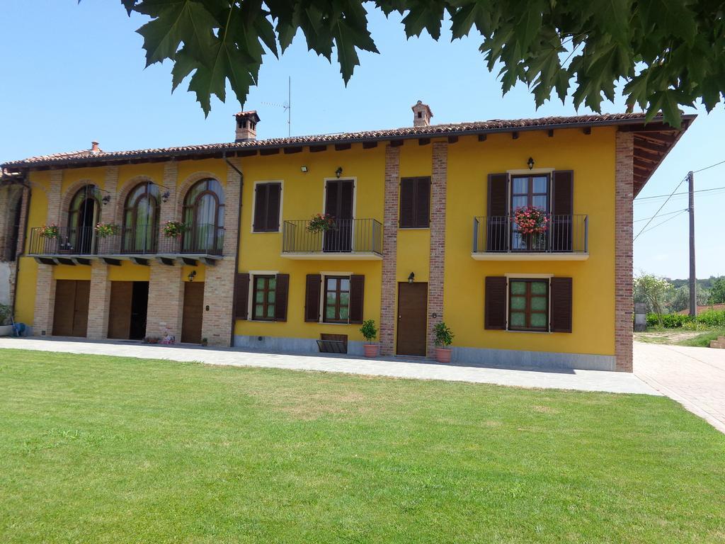 La Casa In Rivalta Villa Verduno Luaran gambar