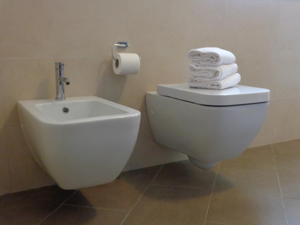 La Casa In Rivalta Villa Verduno Bilik gambar